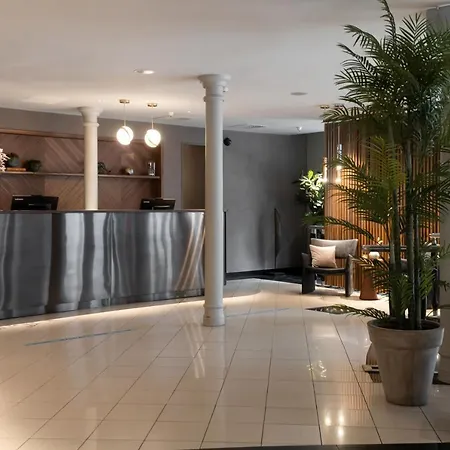 Elite Esplanade Hotel
