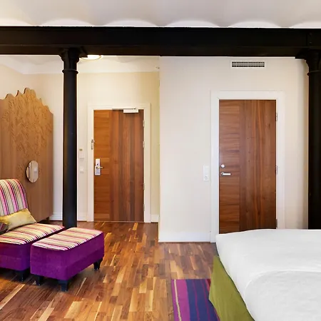 Elite Esplanade 4*