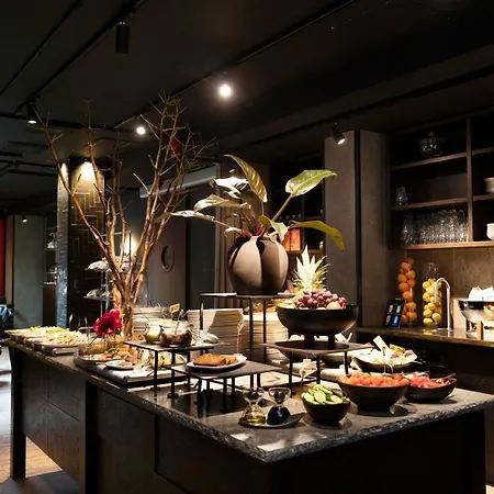 Elite Esplanade 4*